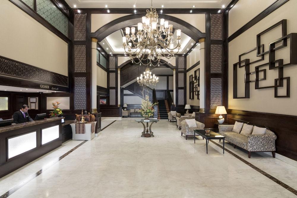 Carlton Tower Hotel Dubaj Kültér fotó