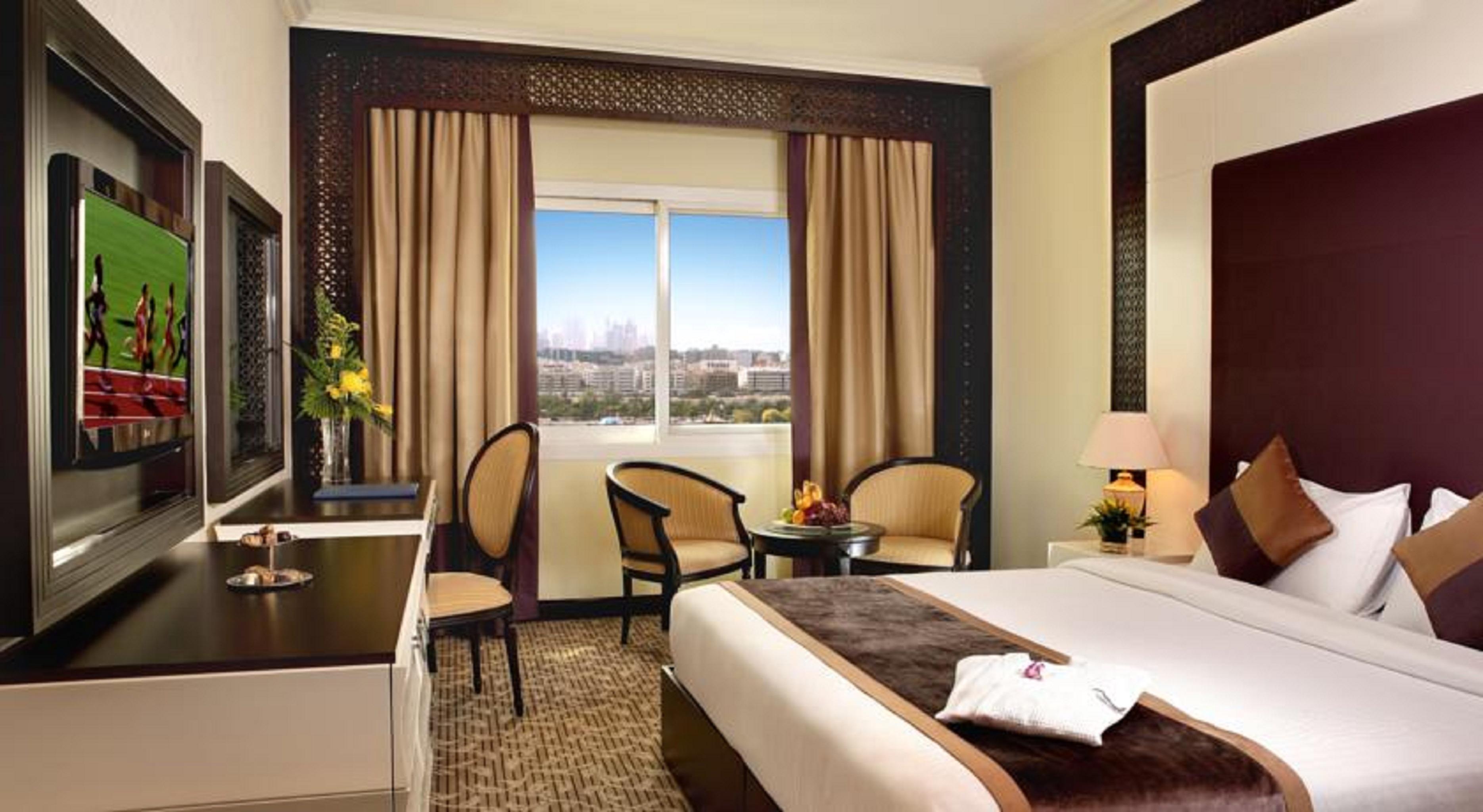 Carlton Tower Hotel Dubaj Kültér fotó