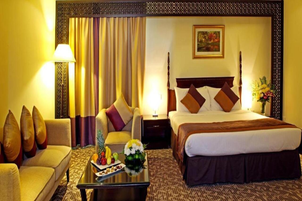 Carlton Tower Hotel Dubaj Kültér fotó