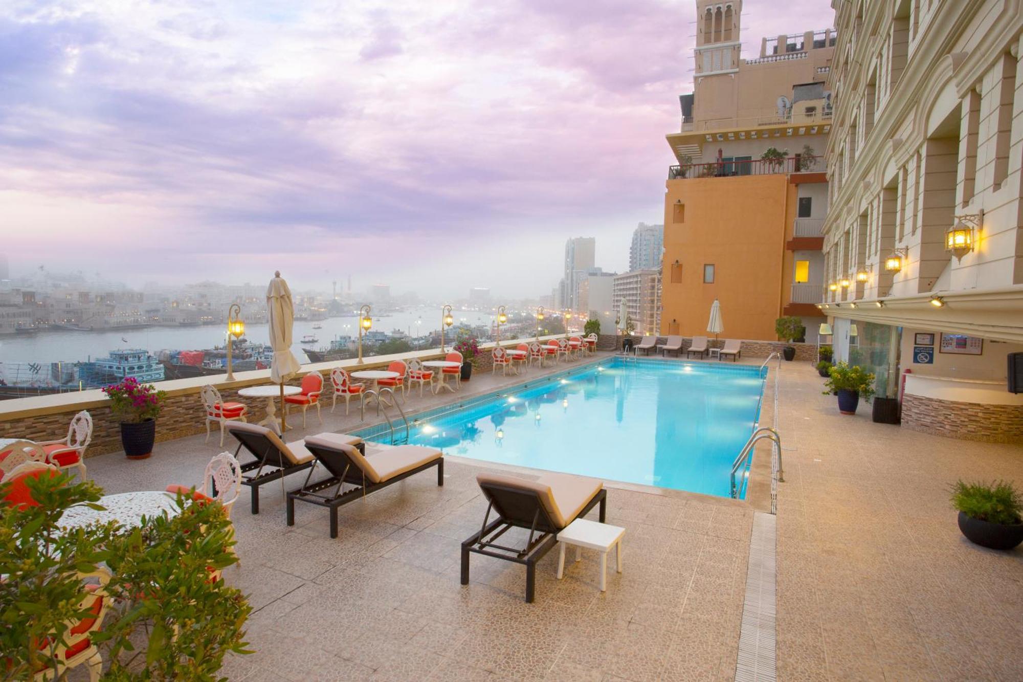 Carlton Tower Hotel Dubaj Kültér fotó