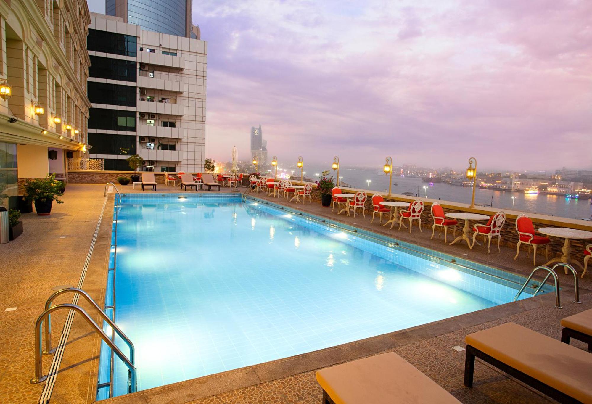 Carlton Tower Hotel Dubaj Kültér fotó