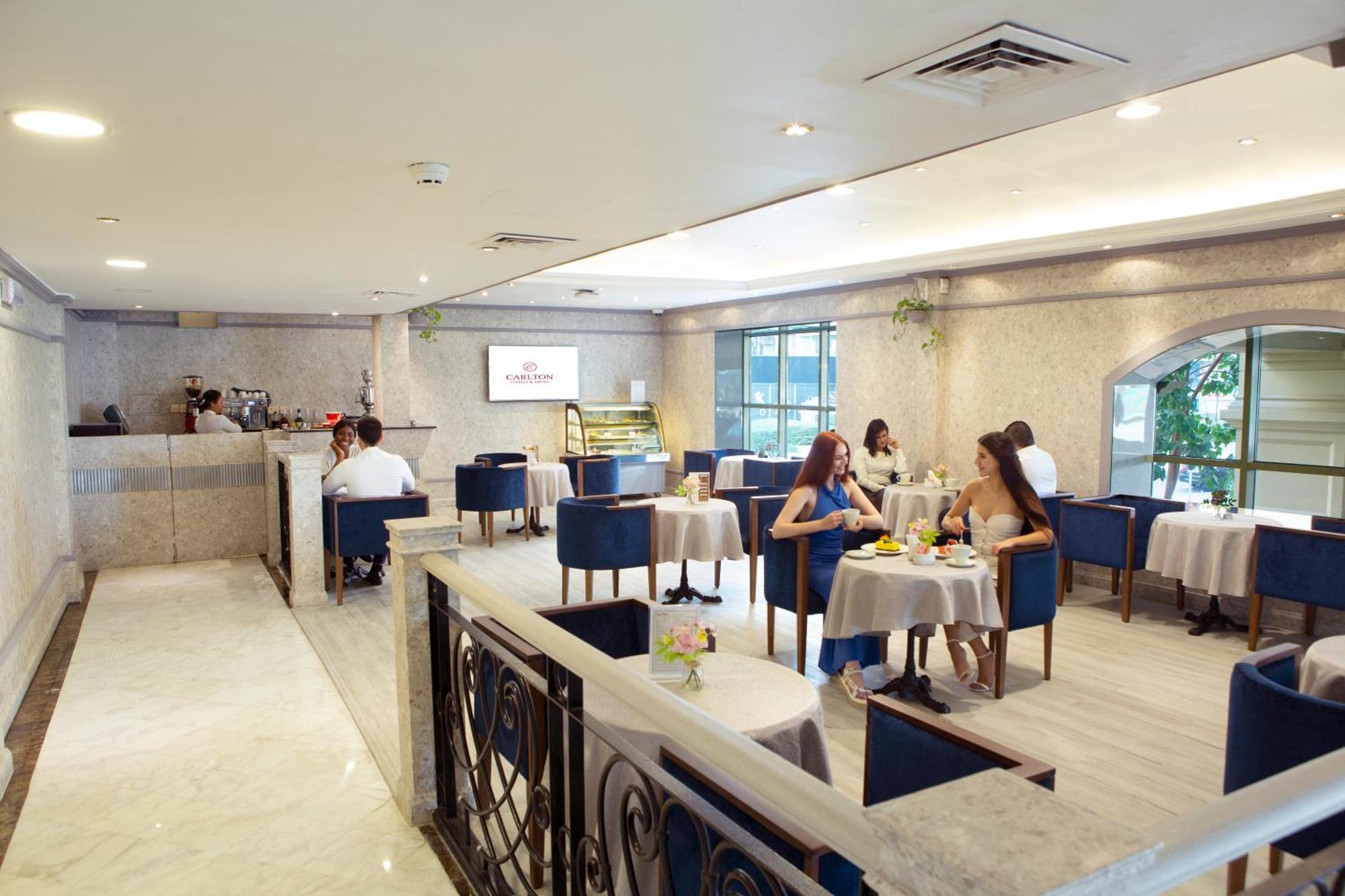 Carlton Tower Hotel Dubaj Kültér fotó