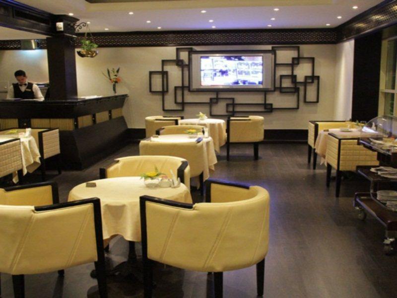 Carlton Tower Hotel Dubaj Kültér fotó