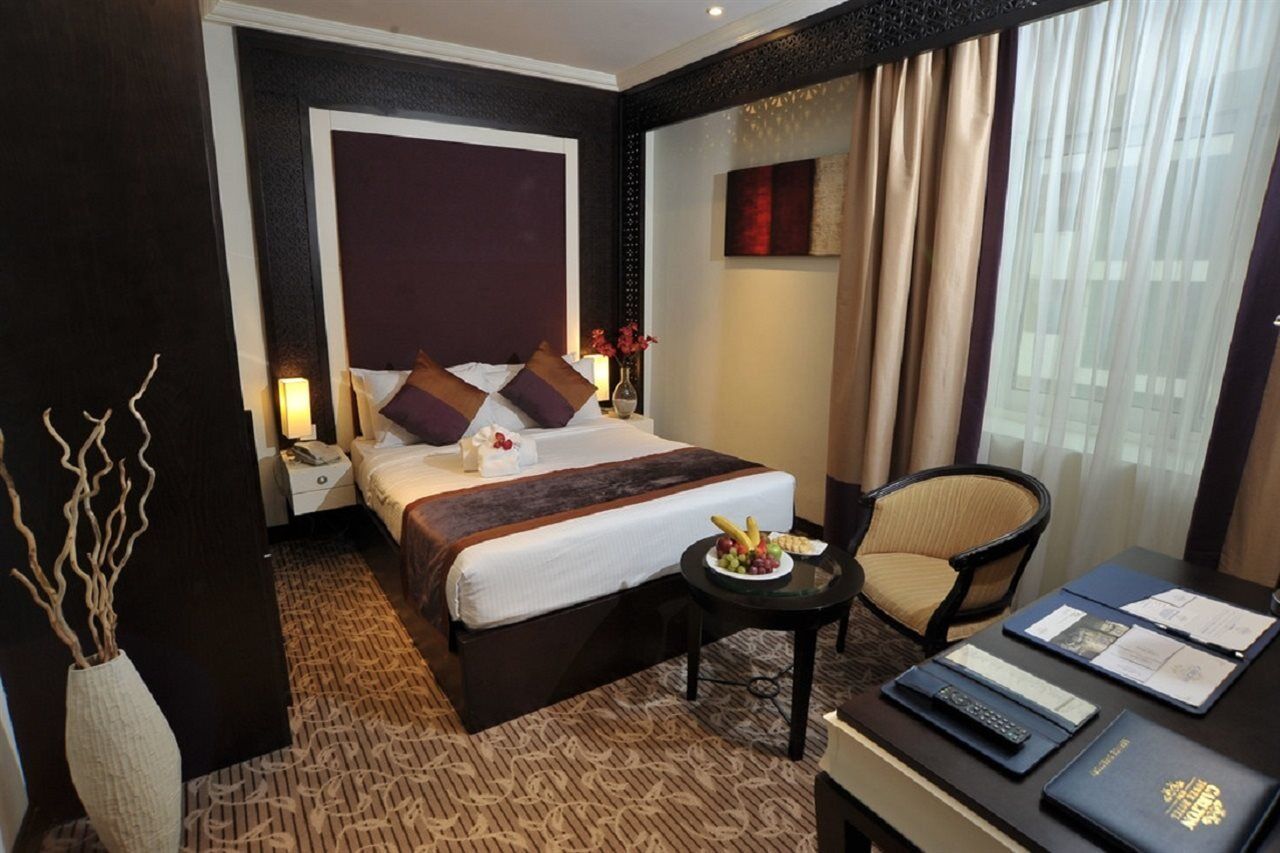 Carlton Tower Hotel Dubaj Kültér fotó